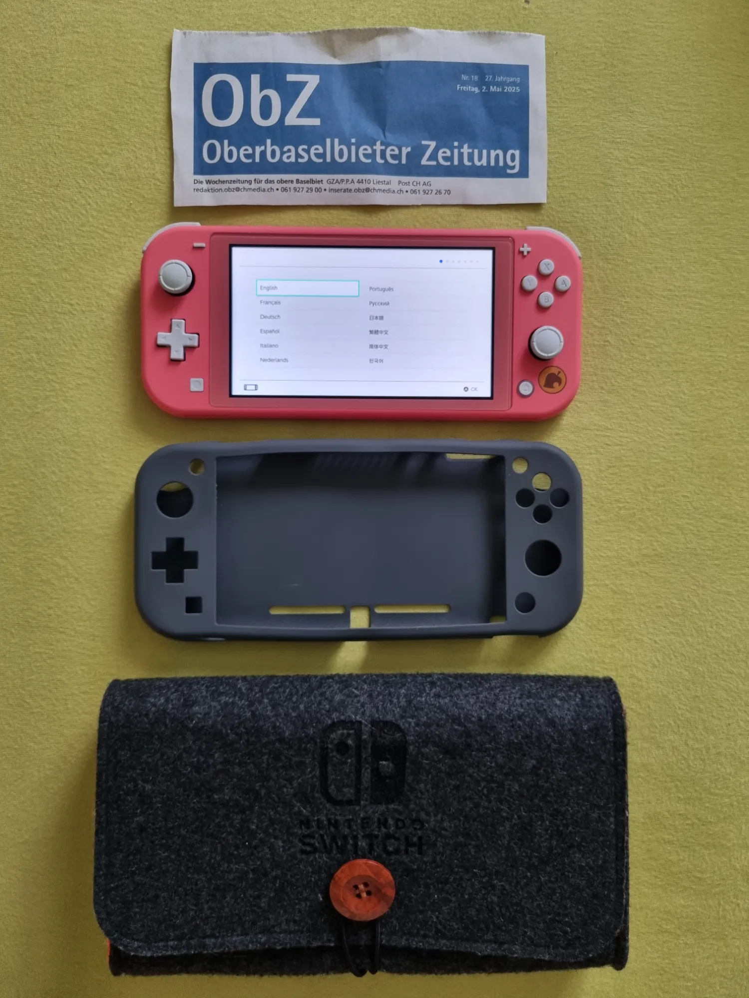 Produktbild Nintendo Switch Lite Animal Crossing: New Horizons Isabelle Aloha Edition