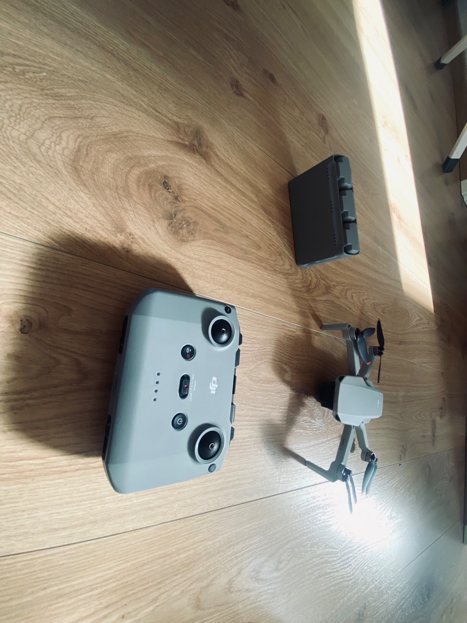 Image du produit DJI Mini 2 Fly More Combo (31 min, 249 g, 12 Mpx)