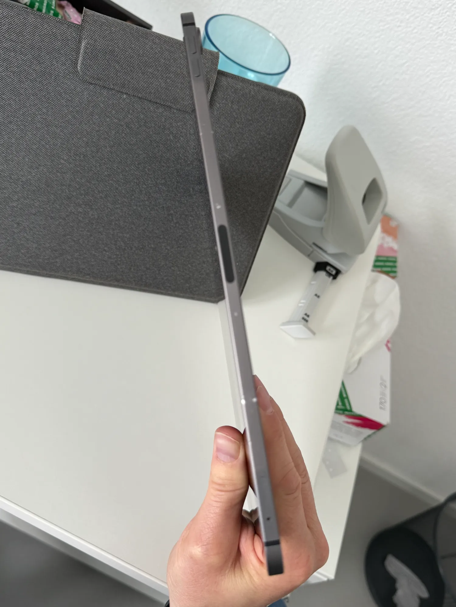 Produktbild Apple iPad Air 2020 (4. Gen) (4G, 10.90", 64 GB, Space Gray)