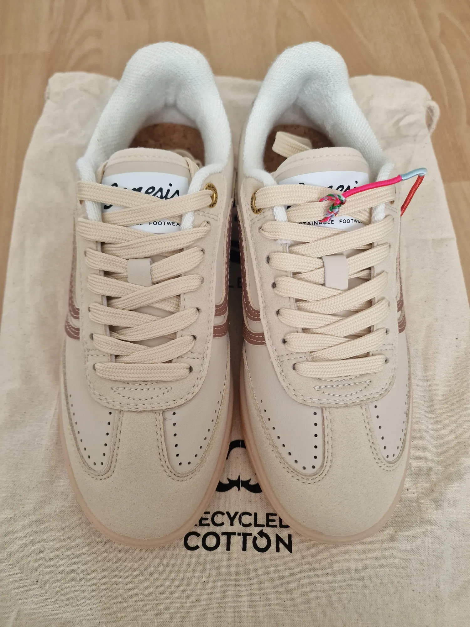 Image du produit Genesis Footwear Femmes G-Volley Soft Color Serial (37)