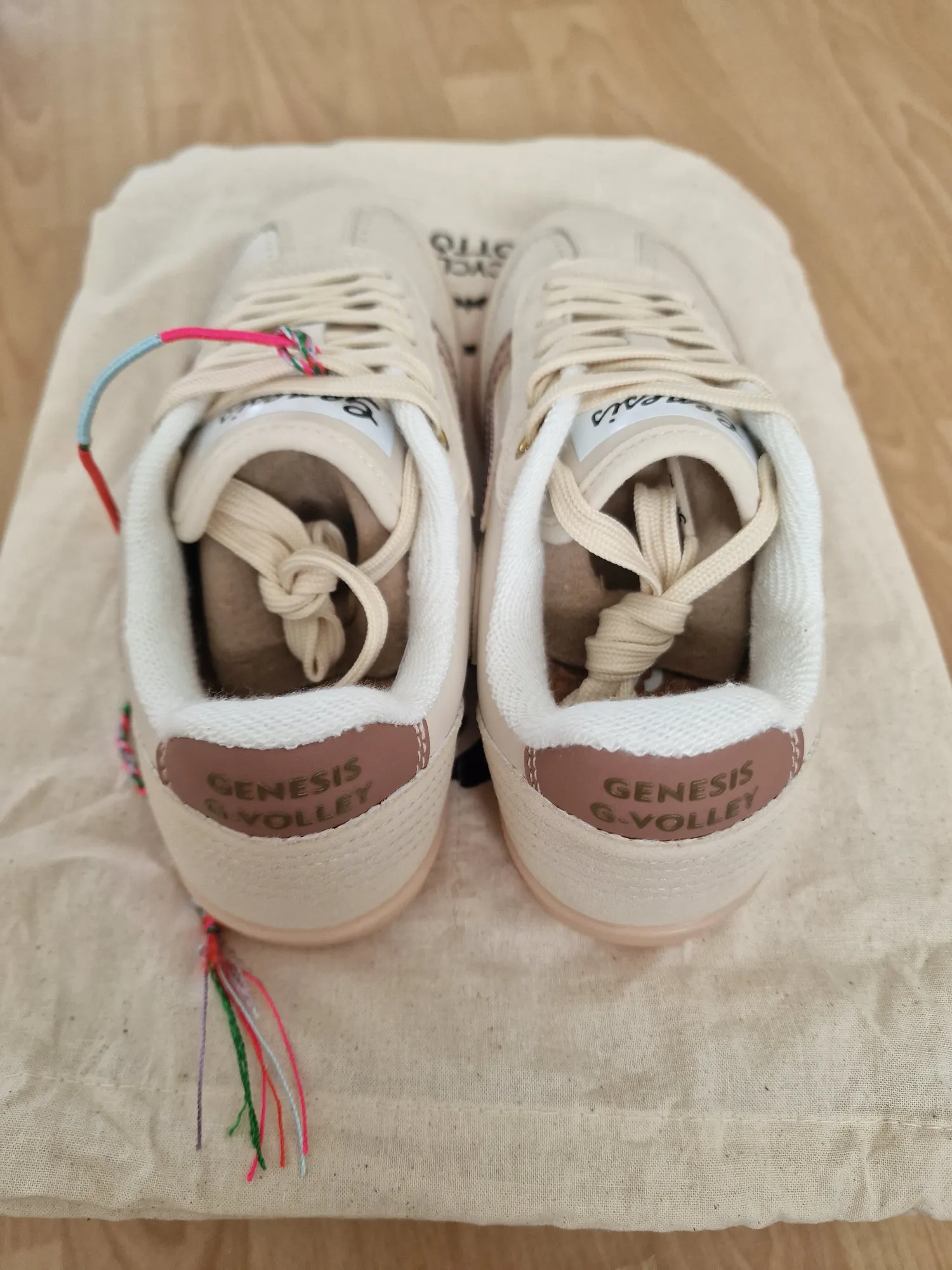 Image du produit Genesis Footwear Femmes G-Volley Soft Color Serial (37)