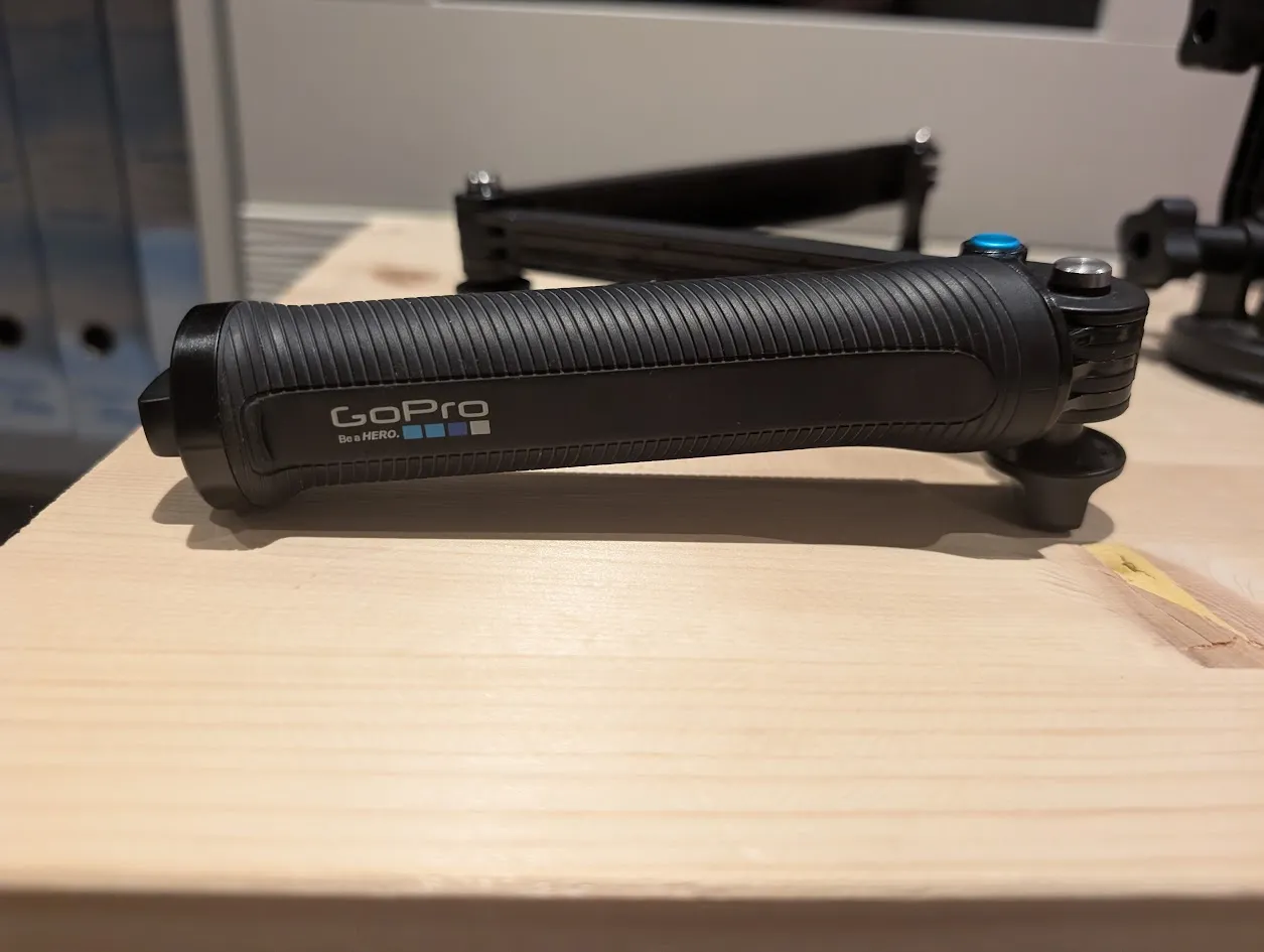 Actual product image GoPro 3-way hand grip (Universal, Osmo Action, Hero 9)