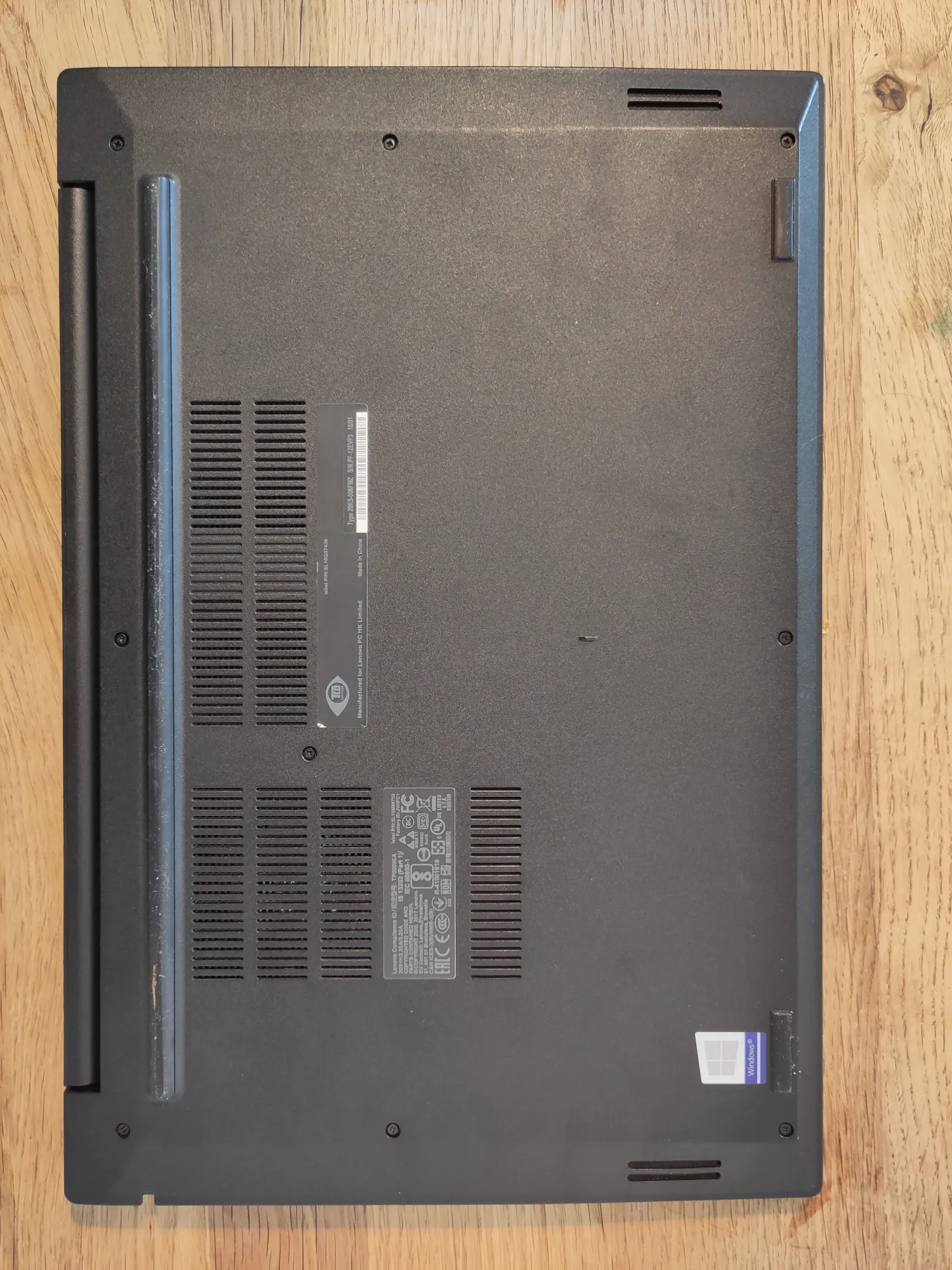 Produktbild Lenovo ThinkPad E580 (15.60", Intel Core i7-8550U, 32 GB, 512 GB, CH)