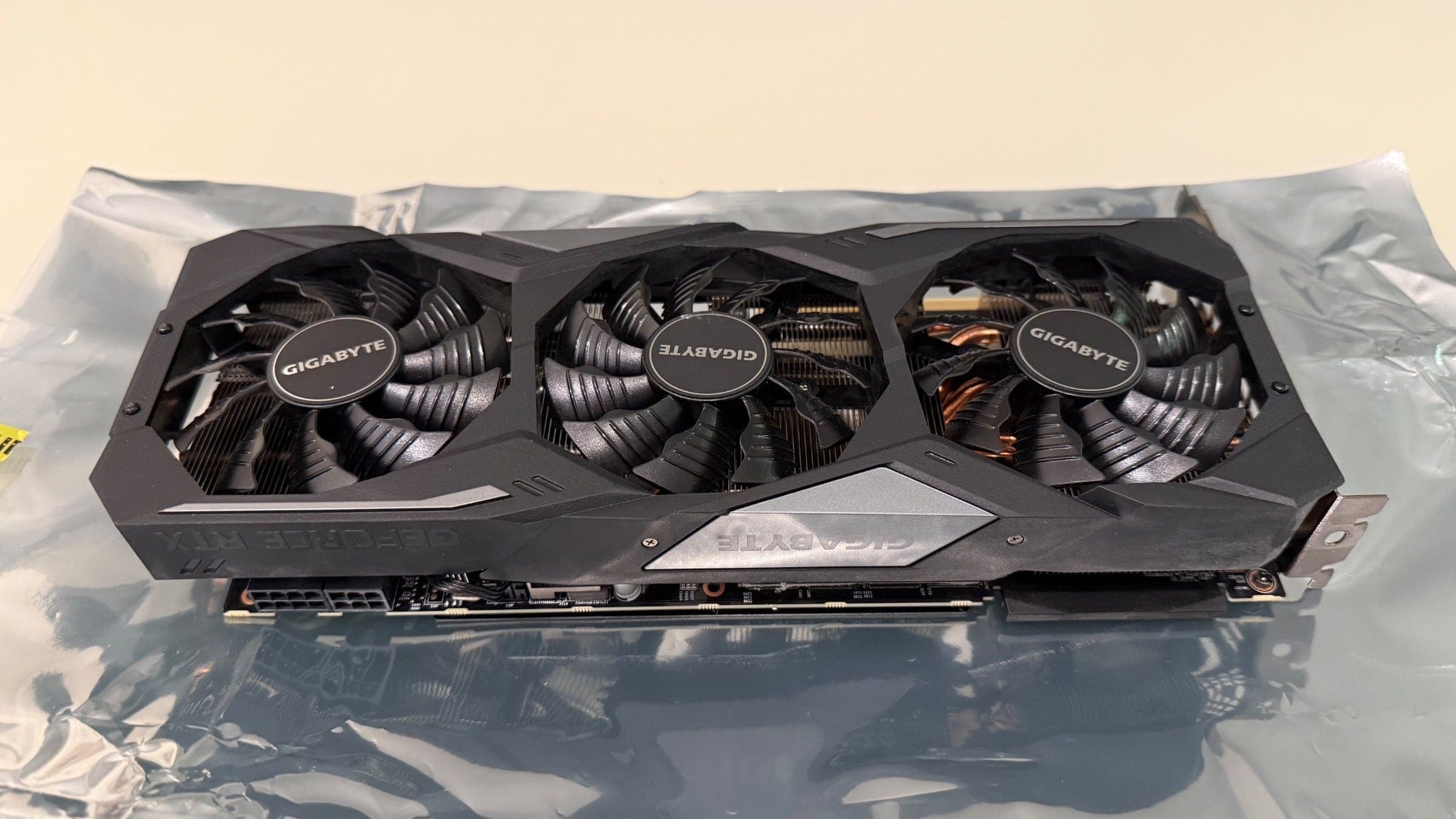 Actual product image Gigabyte GeForce RTX 2070S Gaming OC (8 GB)