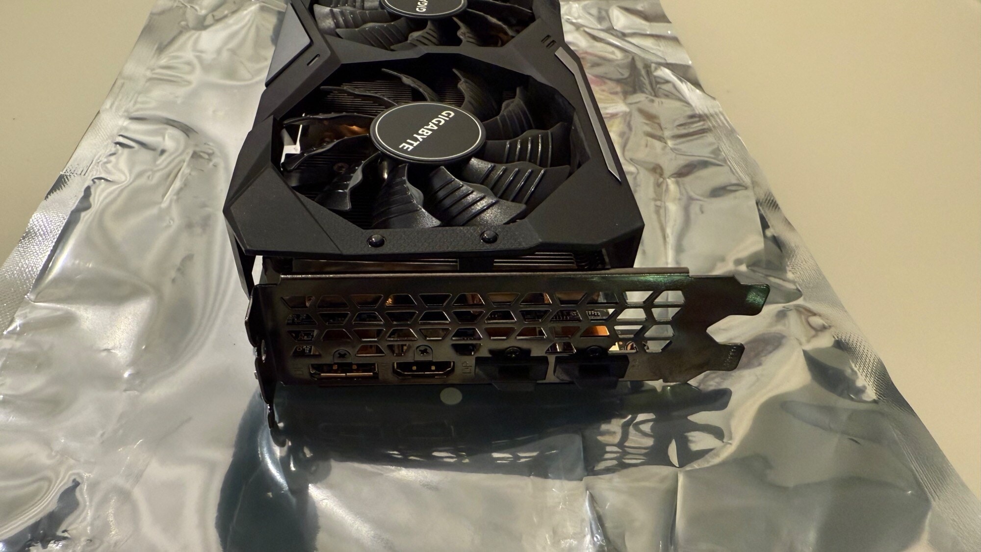 Actual product image Gigabyte GeForce RTX 2070S Gaming OC (8 GB)