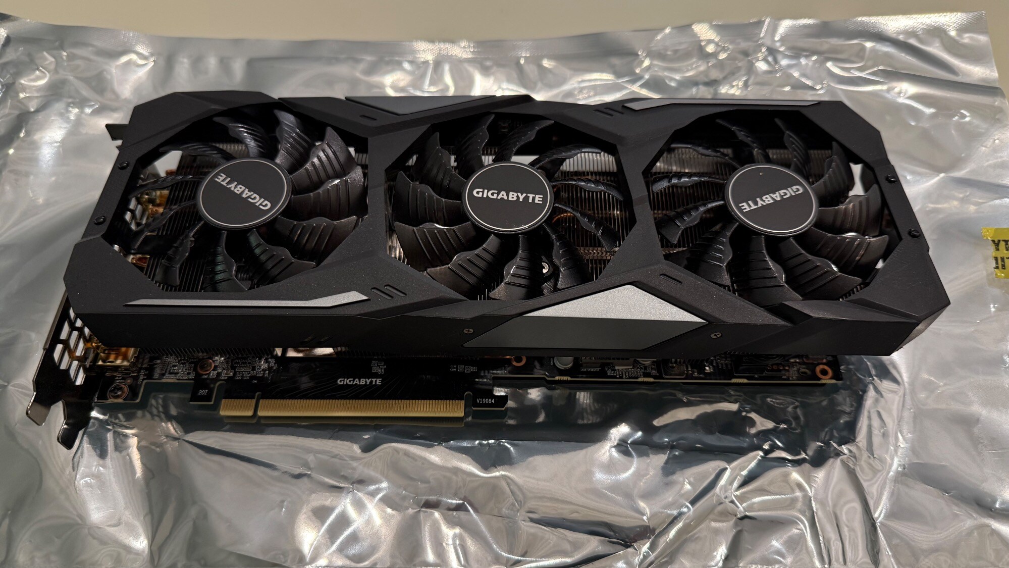 Actual product image Gigabyte GeForce RTX 2070S Gaming OC (8 GB)