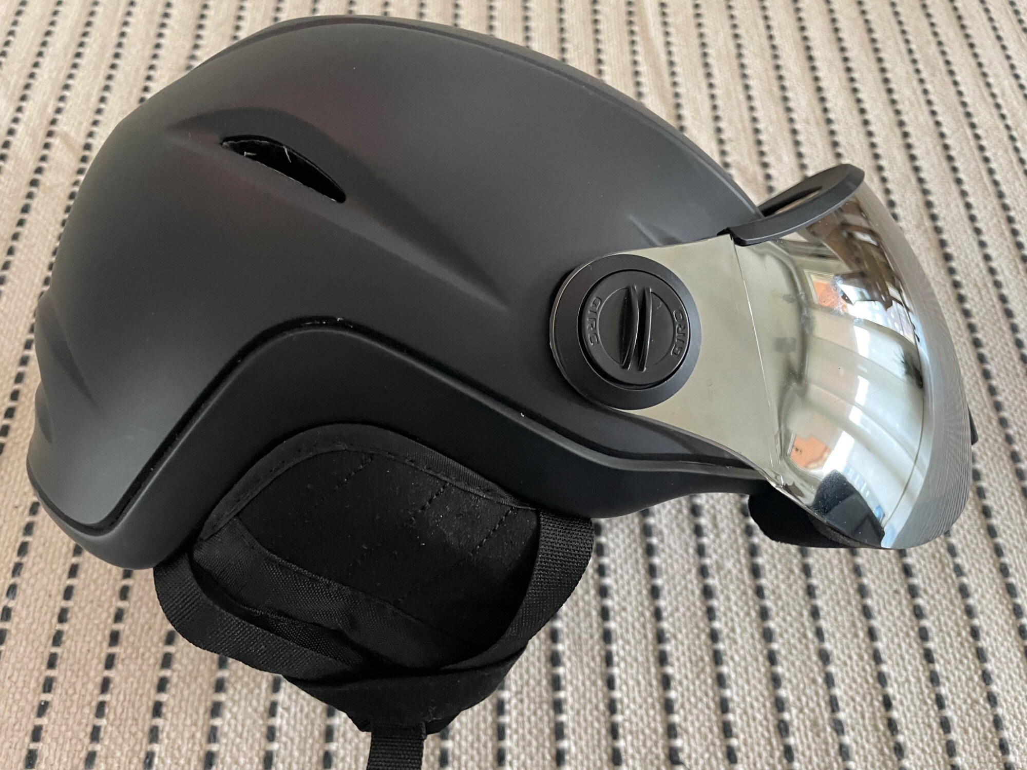 Actual product image Giro Vue MIPS (55.5 - 59 cm, M)