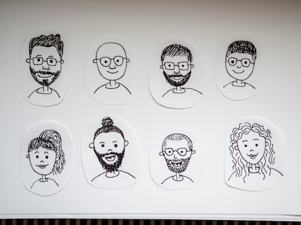 Erkennst du sie alle wieder? Oben Links nach rechts: Luca Fontana, Lorenz Keller, Simon Balissat, Ramon Schneider. Von unten links nach rechts: Darina Schweizer, Patrick Vogt, Michael Restin und ich.