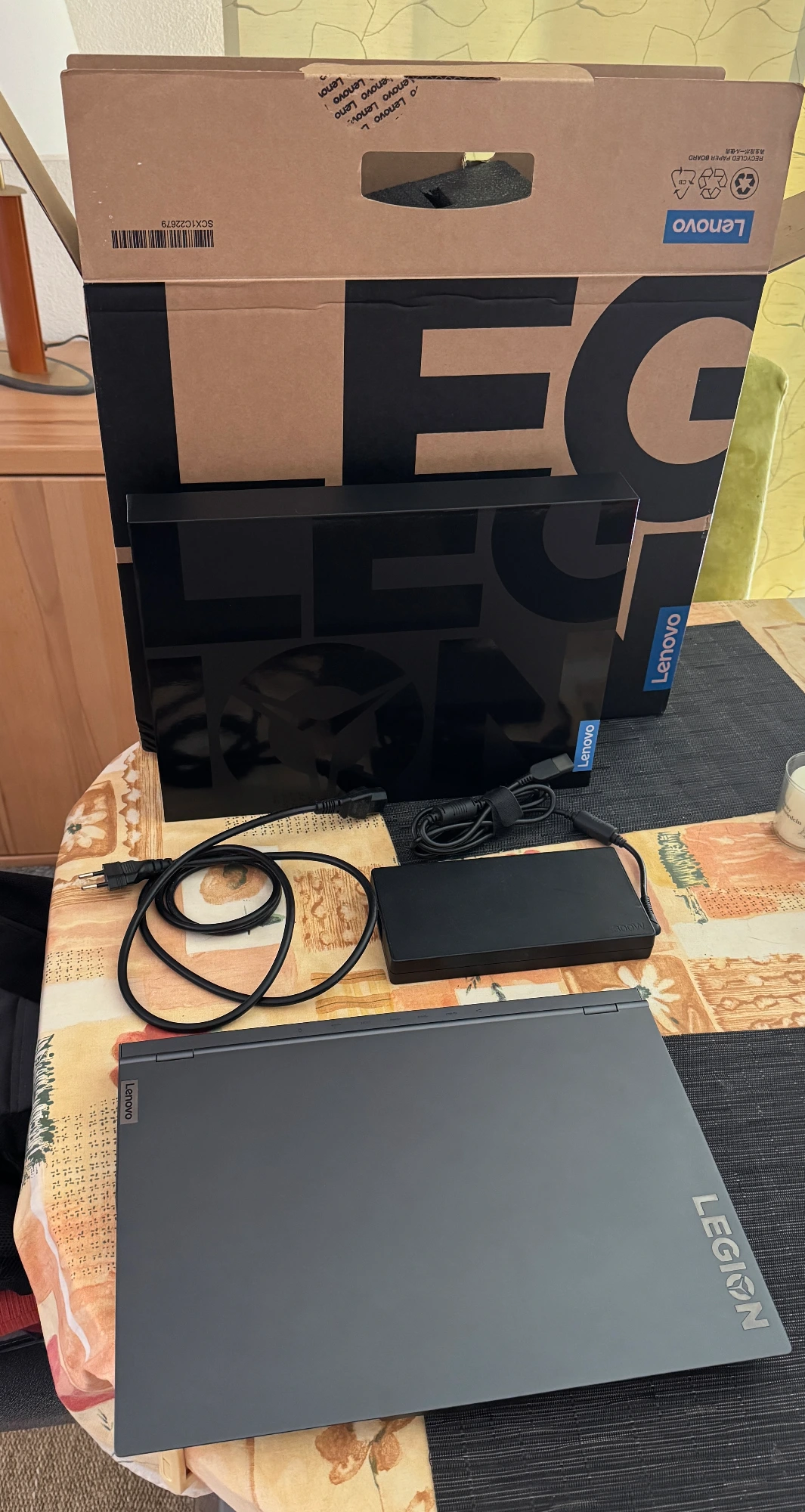 Produktbild Lenovo Legion 7 (16", AMD Ryzen 9 5900HX, 32 GB, 1000 GB, CH)
