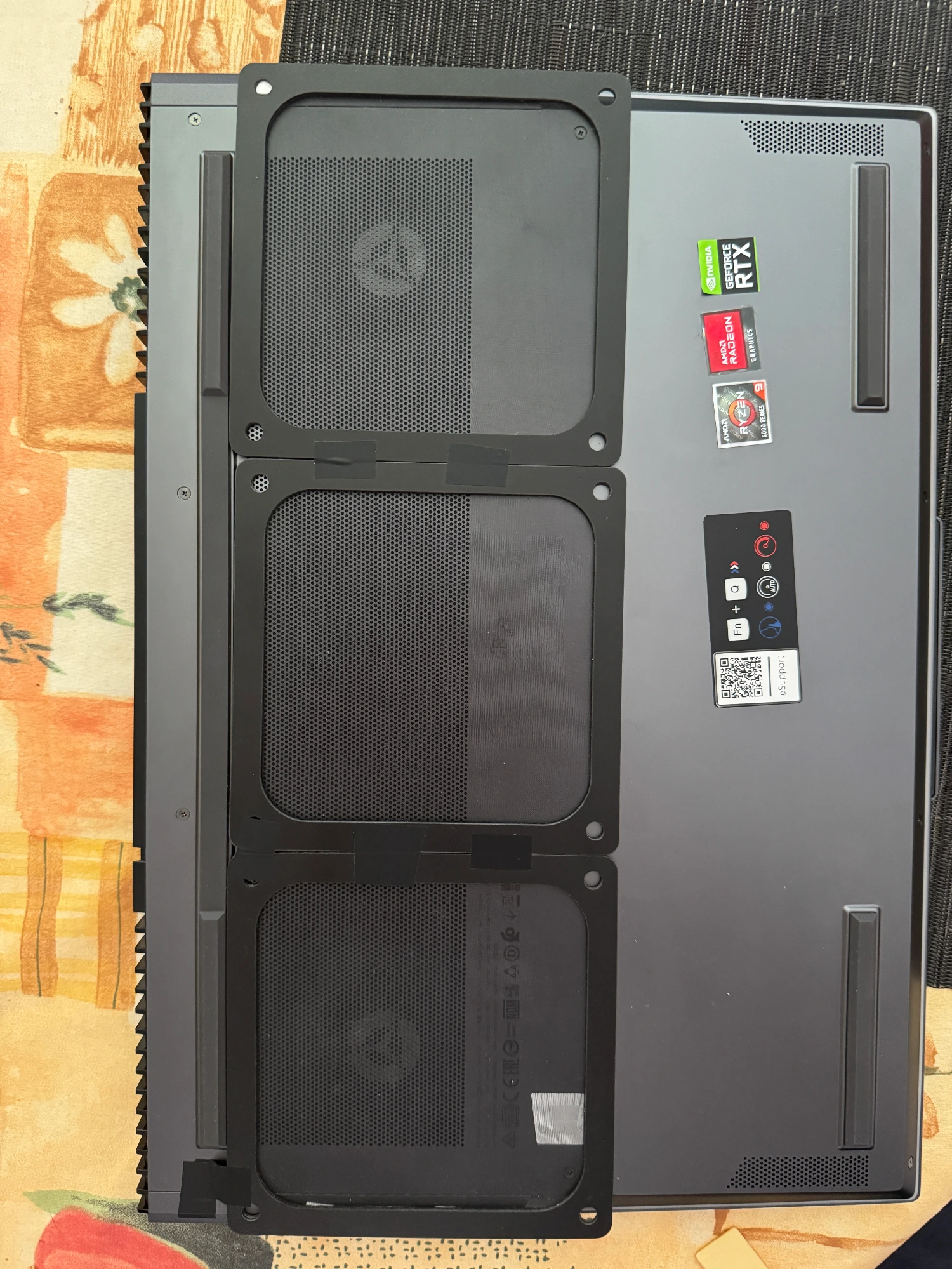Produktbild Lenovo Legion 7 (16", AMD Ryzen 9 5900HX, 32 GB, 1000 GB, CH)