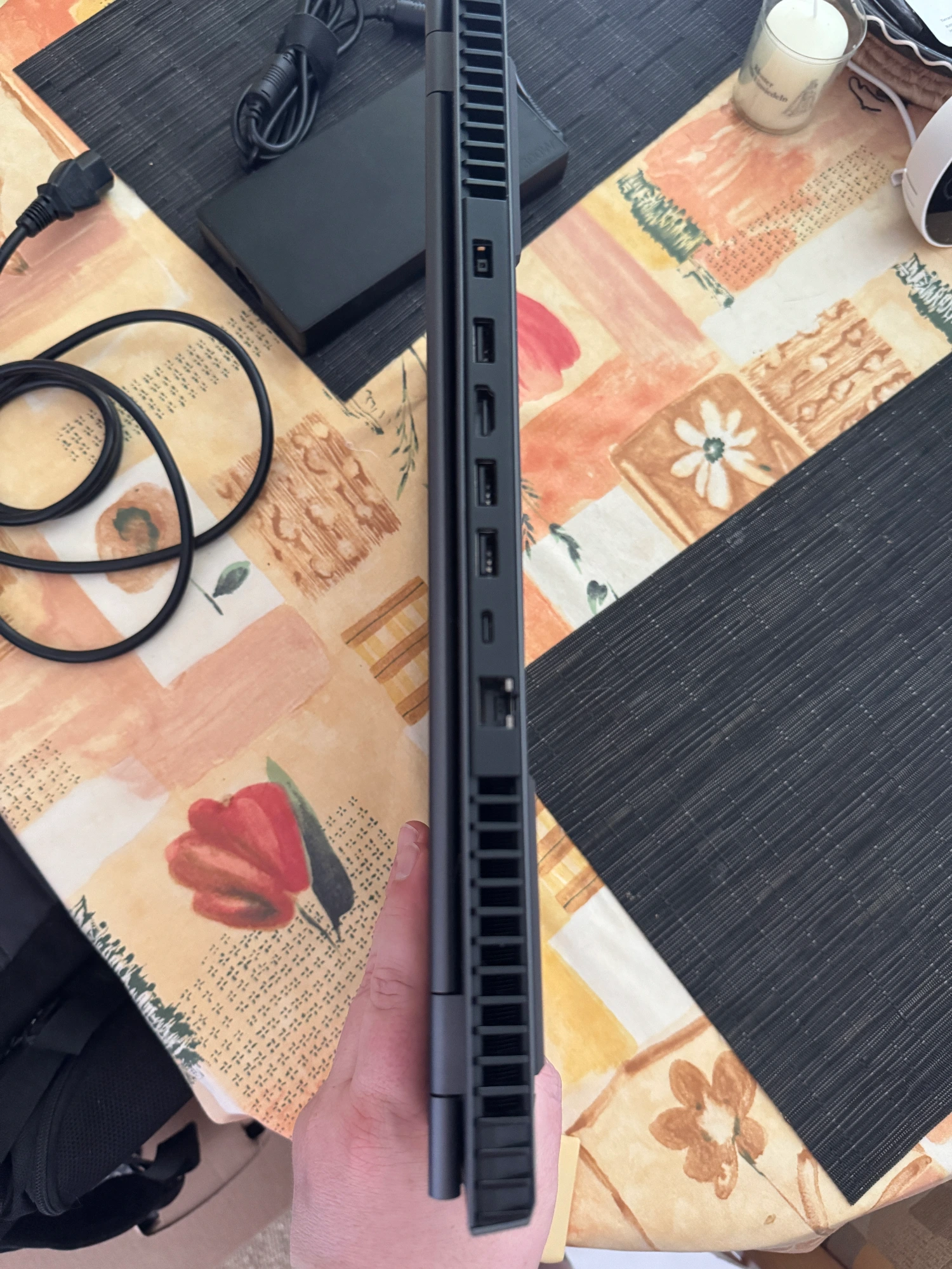 Produktbild Lenovo Legion 7 (16", AMD Ryzen 9 5900HX, 32 GB, 1000 GB, CH)