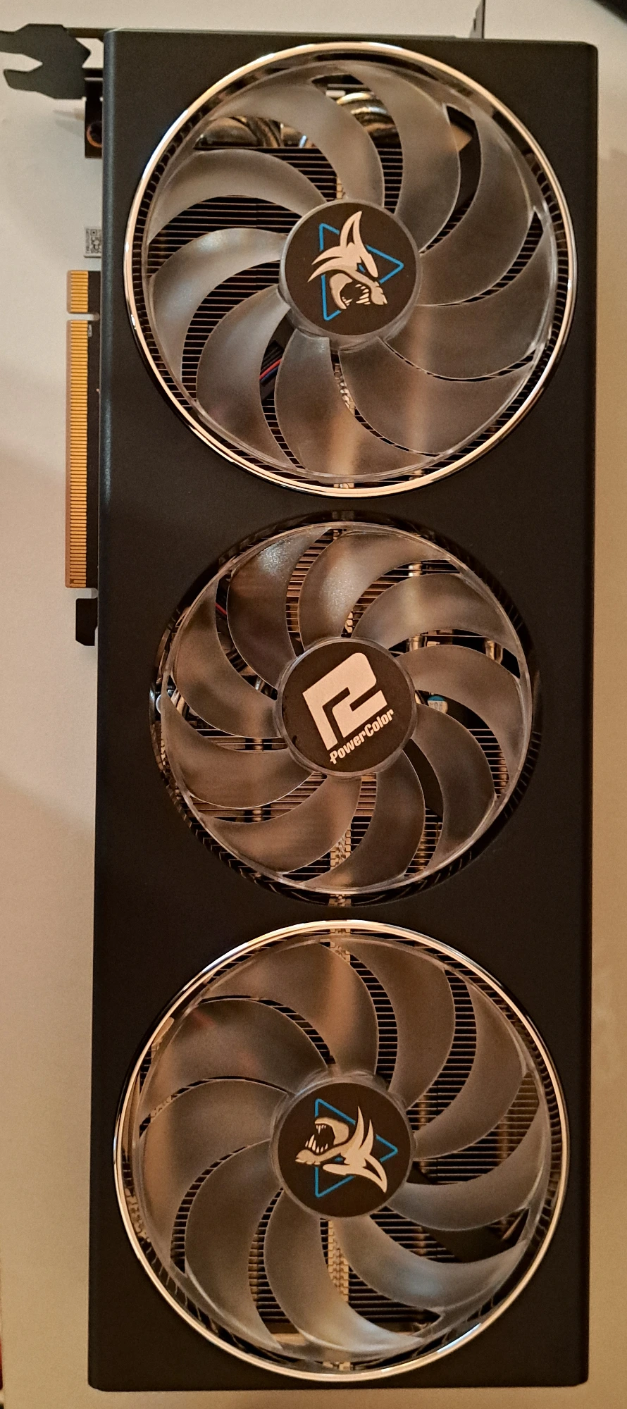 Produktbild Powercolor Radeon RX 7900 GRE Hellhound (16 GB)