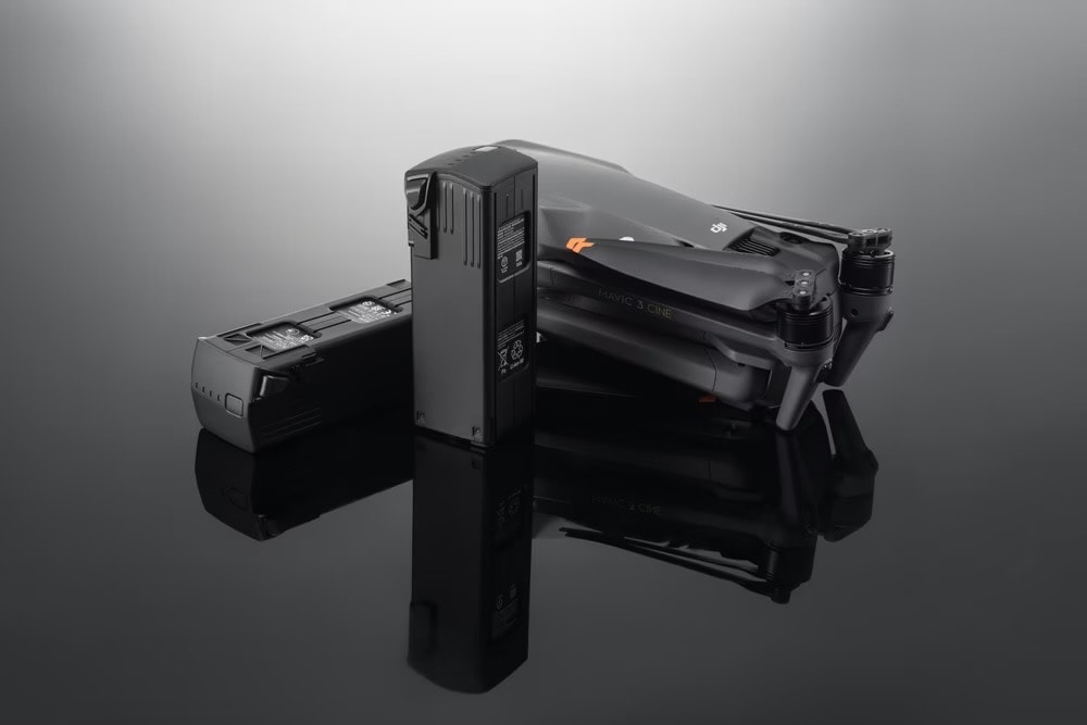 Image du produit DJI Mavic 3 Classic avec télécommande RC (46 min, 895 g, 20 Mpx)