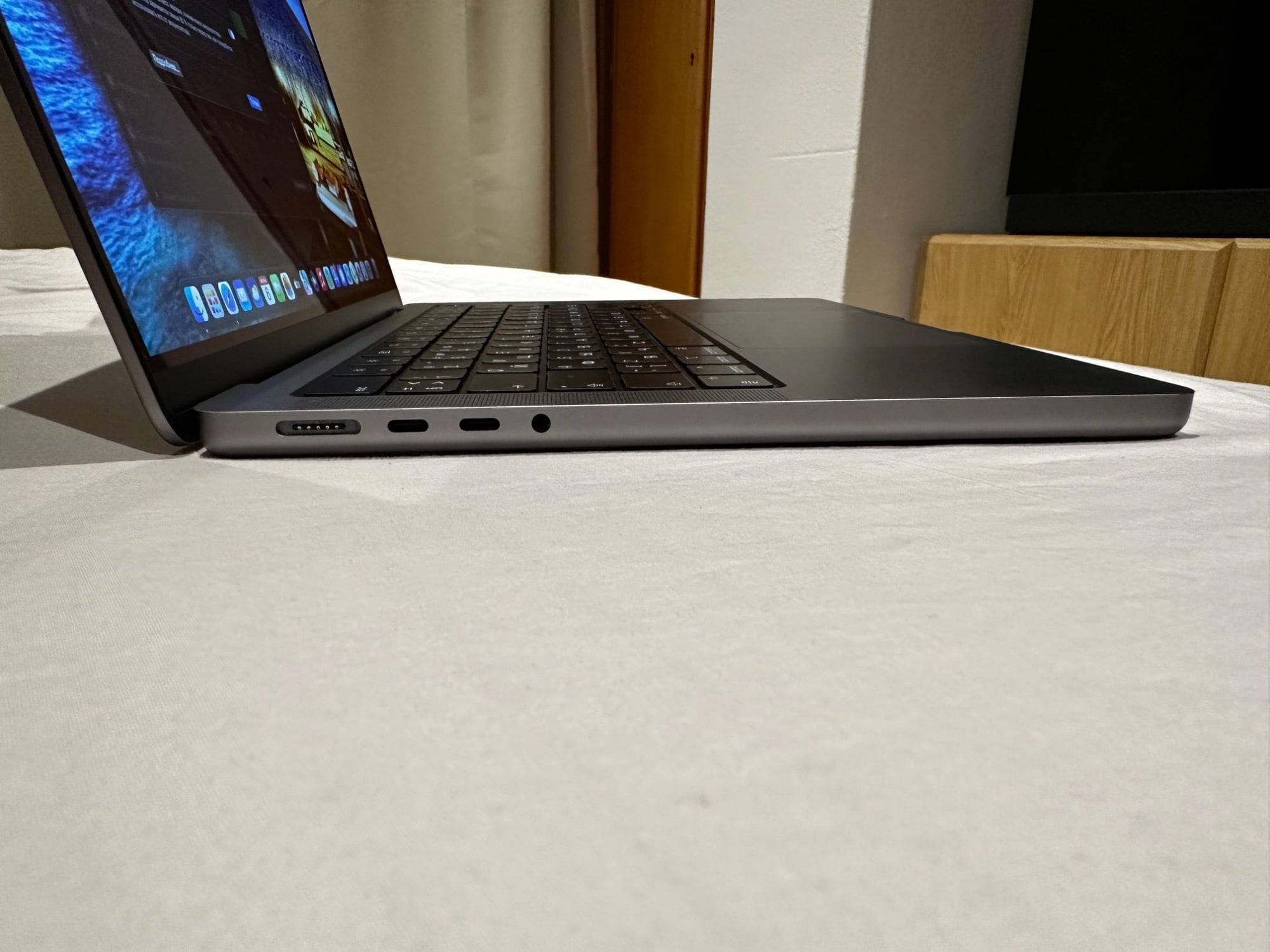 Produktbild Apple MacBook Pro – Late 2021 (14", M1 Pro, 16 GB, 512 GB, CH)