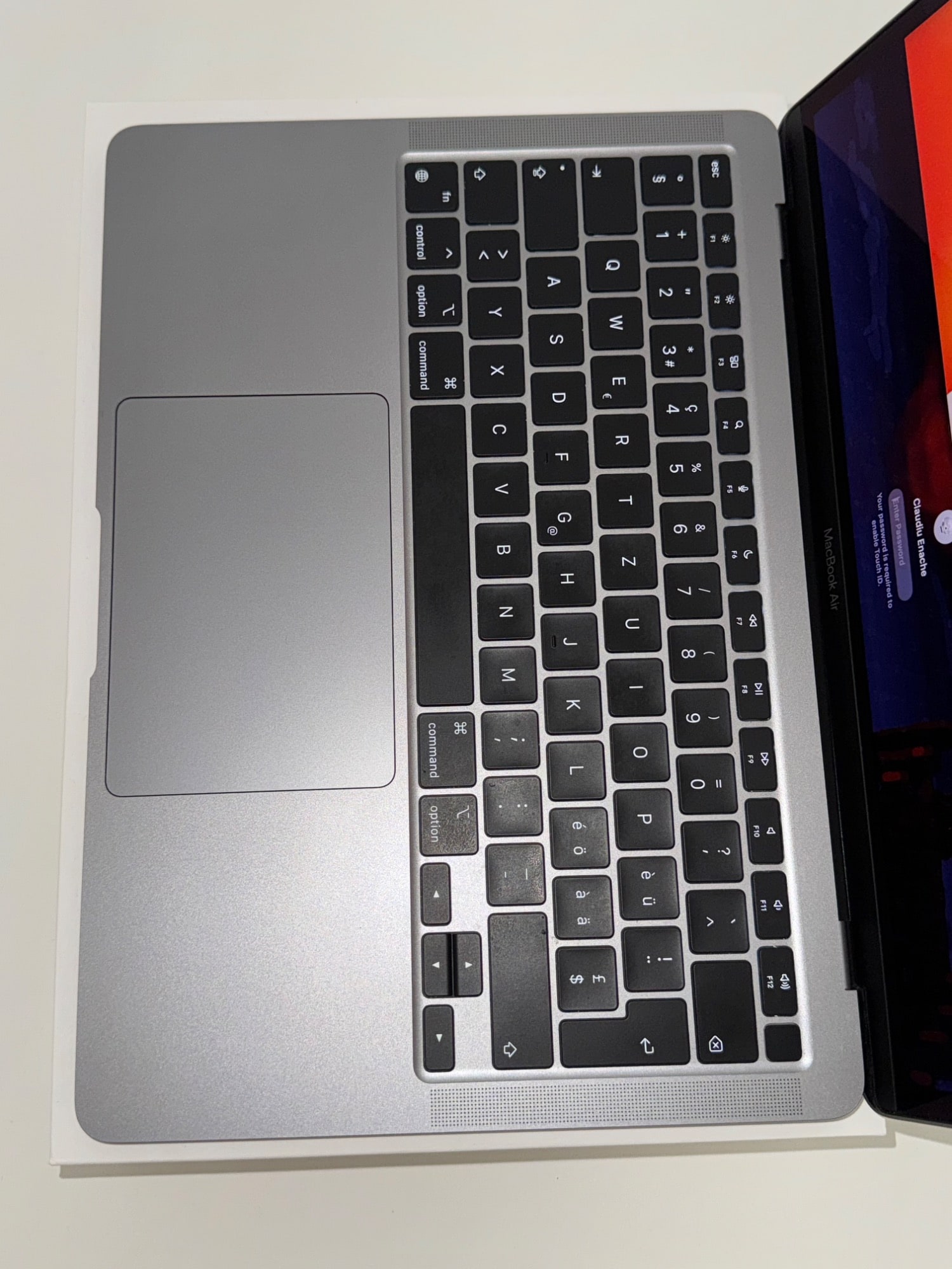 Produktbild Apple MacBook Air – Late 2020 (13.30", M1, 8 GB, 256 GB, CH)