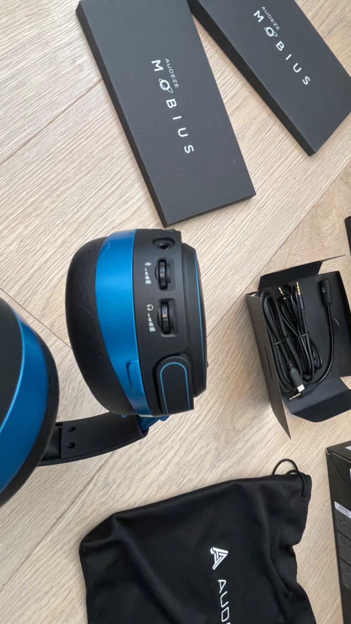 Actual product image Audeze Mobius (Wireless)