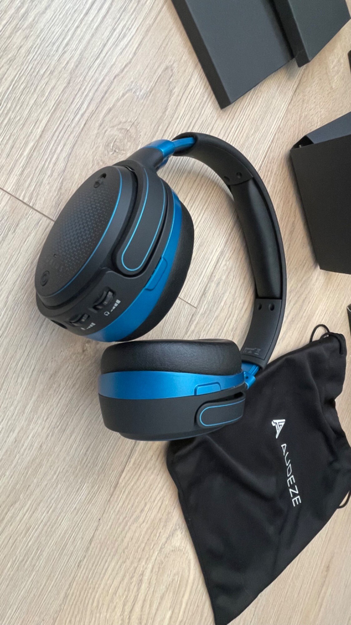 Actual product image Audeze Mobius (Wireless)