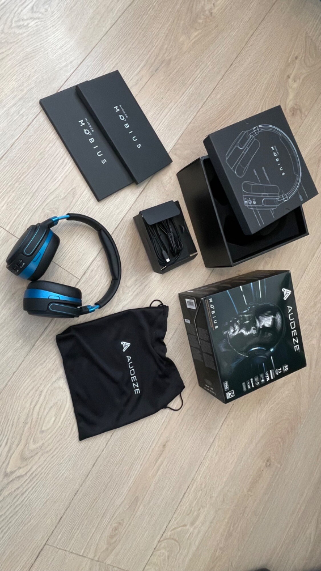 Actual product image Audeze Mobius (Wireless)