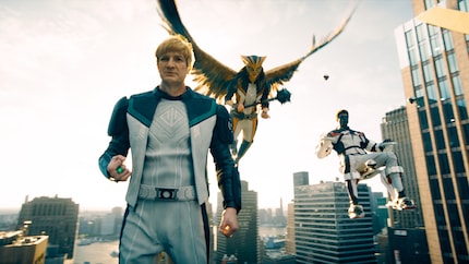 Tauchen so ziemlich aus dem Nichts auf und werden nie erklärt: Guy Gardne, ein Green Lantern, Hawkgirl und Mr. Terrific – oder so.