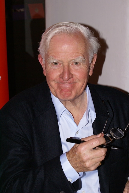 Le vieux maître du roman d'espionnage, John le Carré, est décédé le 12 décembre. décembre 2020 à l'âge de 89 ans.