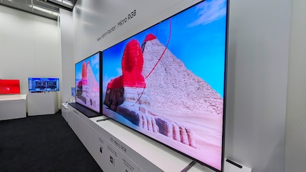 Bei Samsung werden uns Hisenses RGB-Mini-LED und Samsungs Micro-RGB direkt nebeneinander präsentiert.