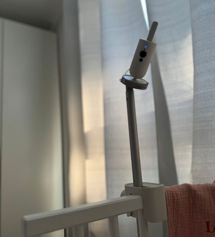 Die Klemme und Halterung finde ich super, weil ich so die Kamera direkt am Bett befestigen kann.