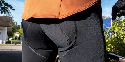 Das Pad der Bike-Pants ONE12 von SQlab ist nur fünf Millimeter dünn.