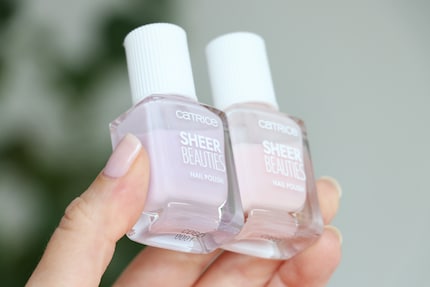 Links 100 Lavender Whispers, rechts 40 Fluffy Cotton Candy.