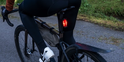 Das Radar Drive Rear von Lezyne erkennt Fahrzeuge aus bis zu 150 Metern Entfernung.
