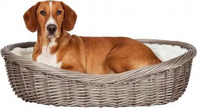 Corbeille osier avec coussin intégré.