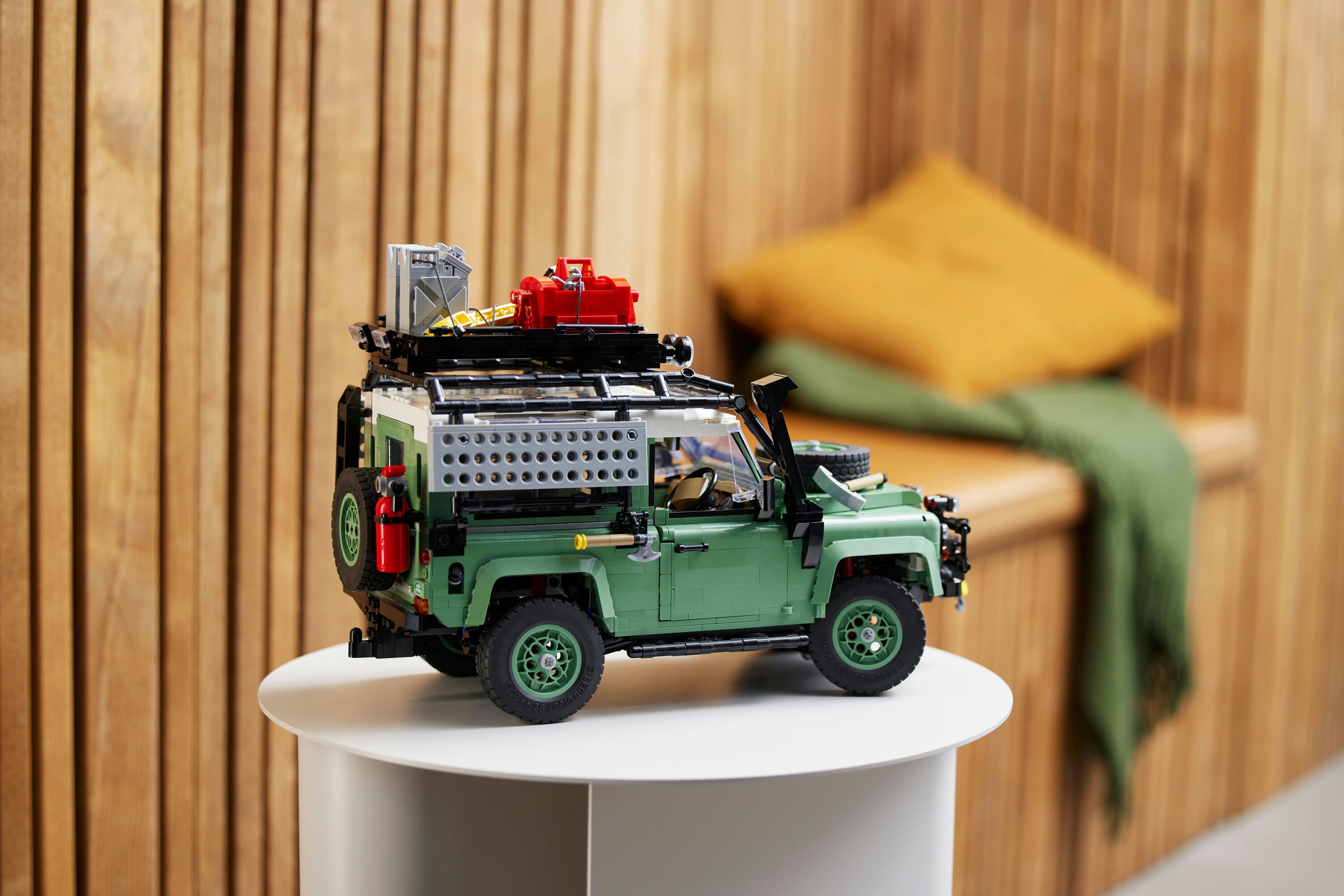 Lego land rover carrefour 2025