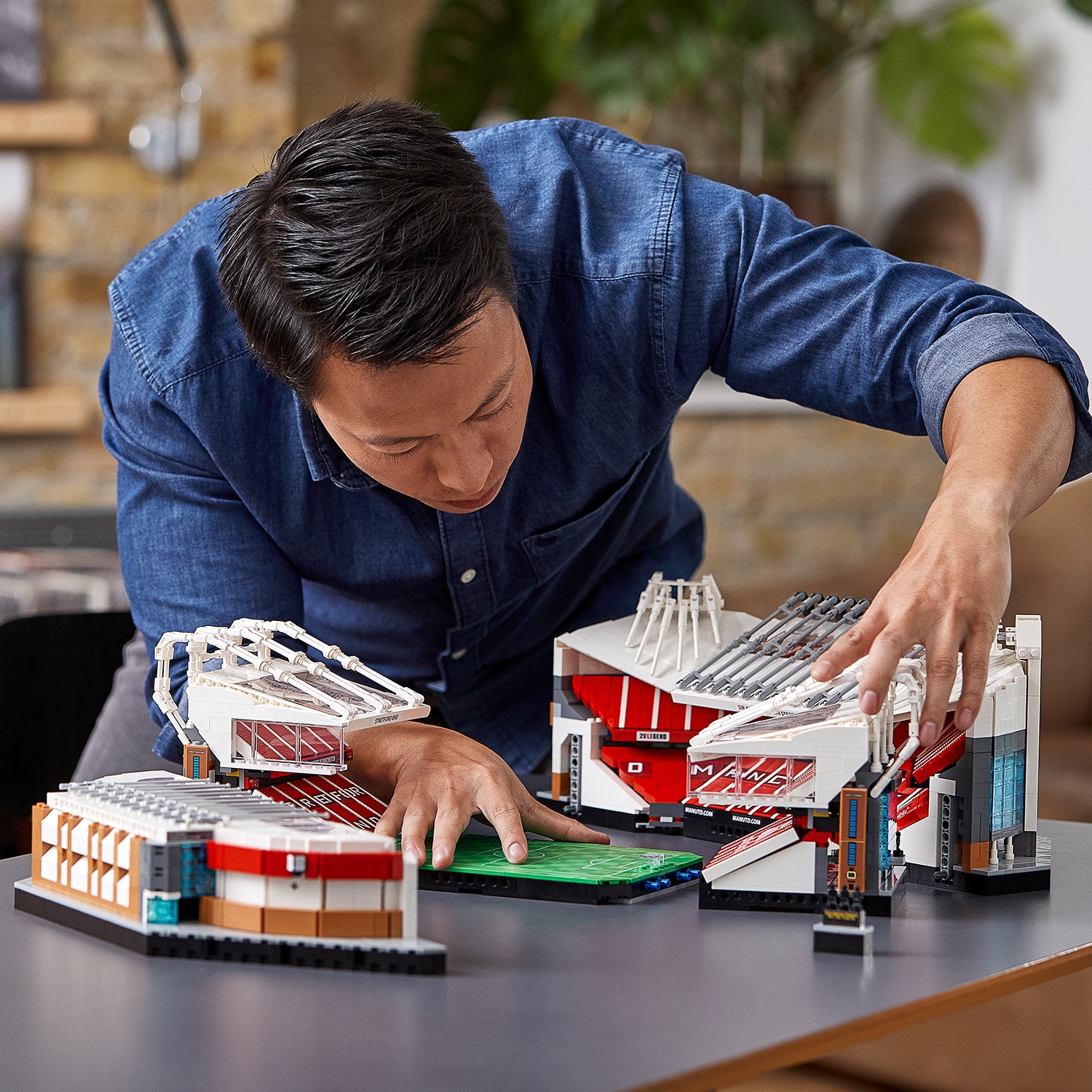 Lego creator old trafford 10272 best sale