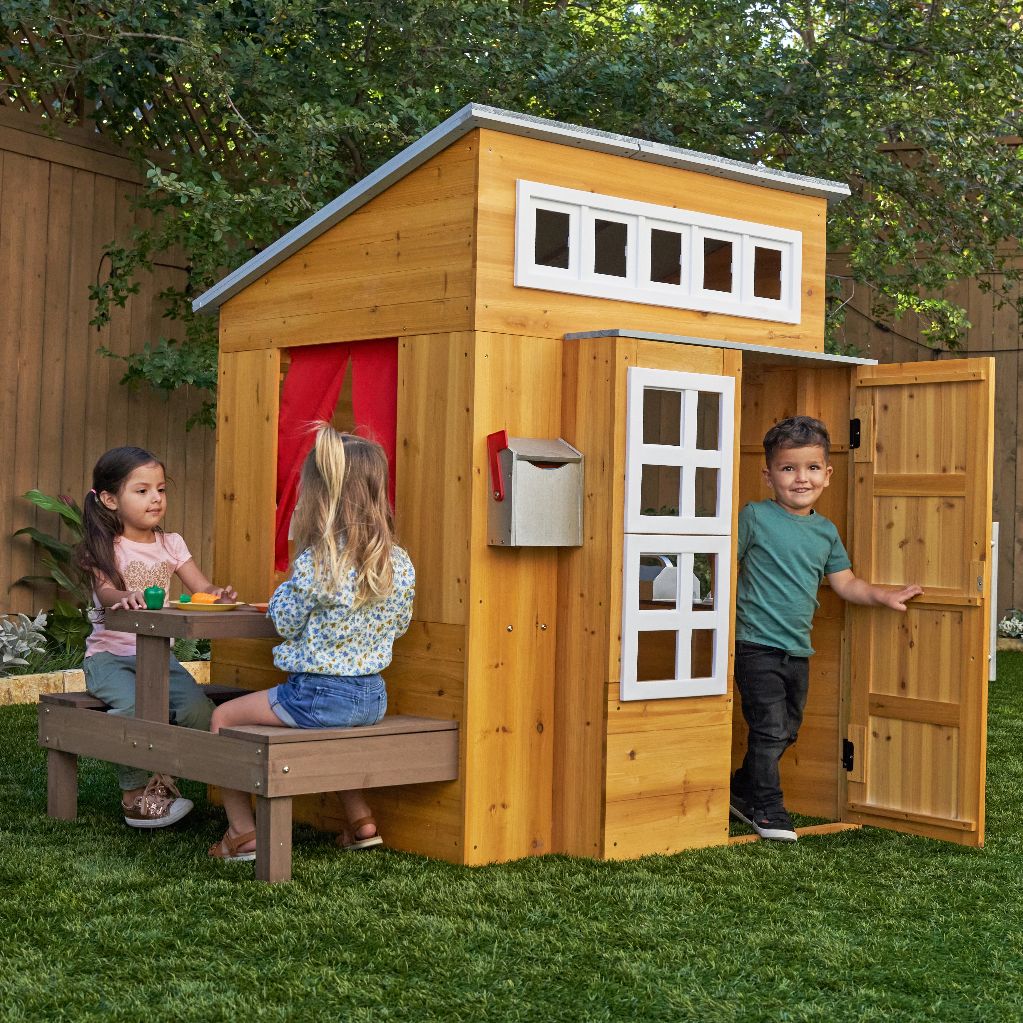 Liam pretend play build playhouse clearance