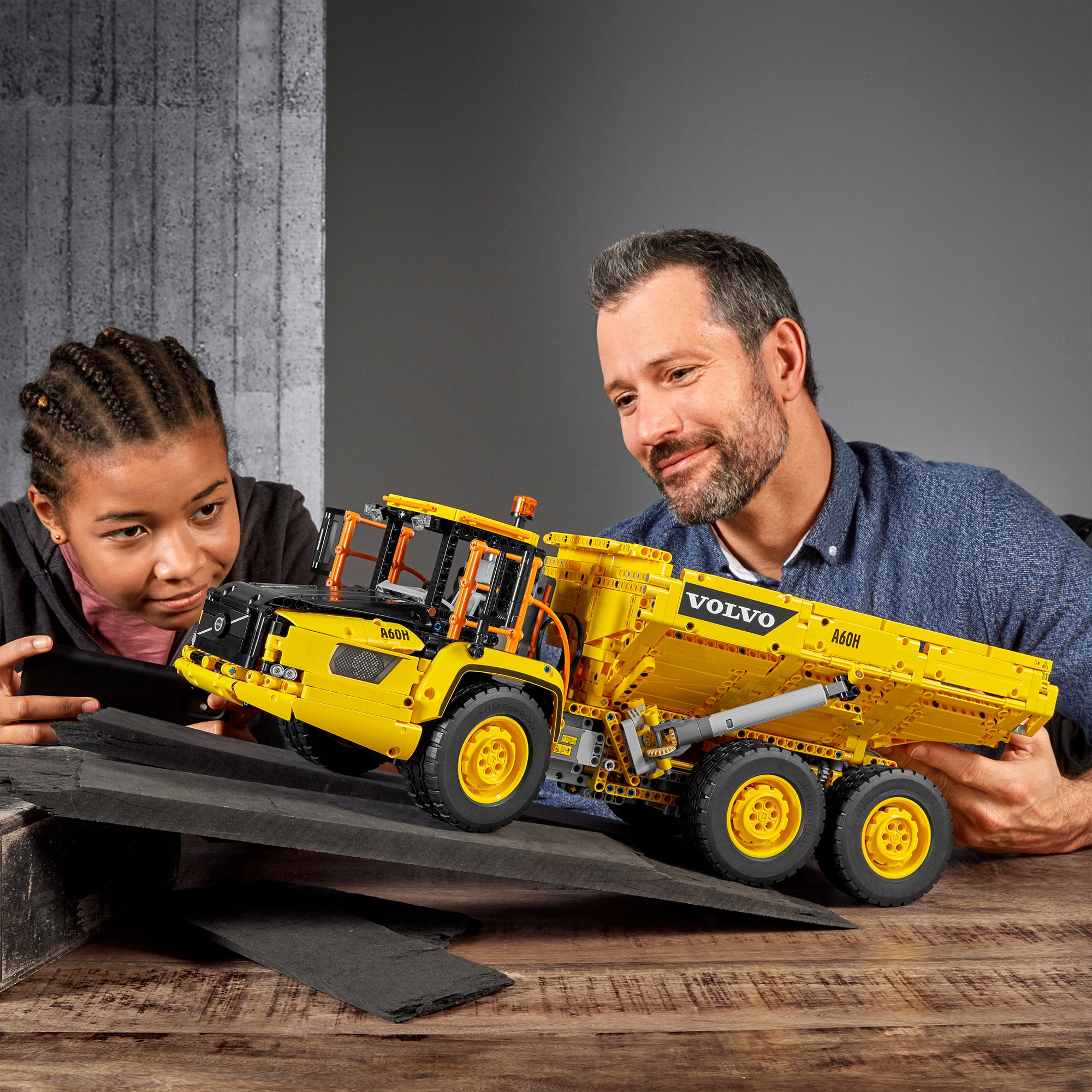 Technic lego dumper 2025