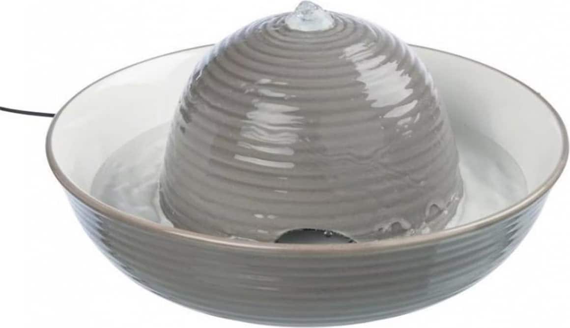 Meilleurs prix pour Fontaine à eau en céramique 1,5 L Trixie Vital Flow pour chien et chat