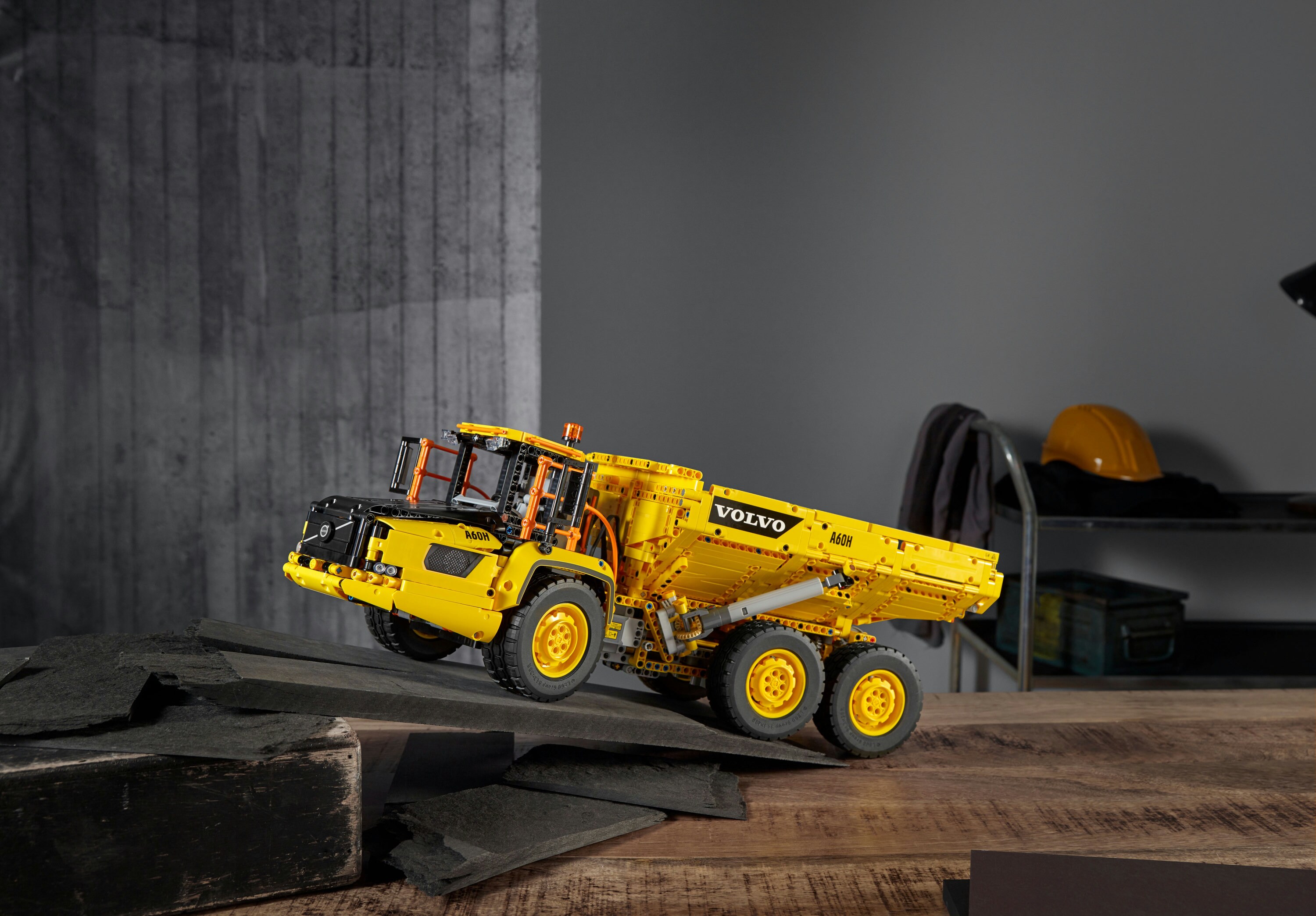 LEGO Volvo articulated dumper 6x6 42114 LEGO Technic Galaxus