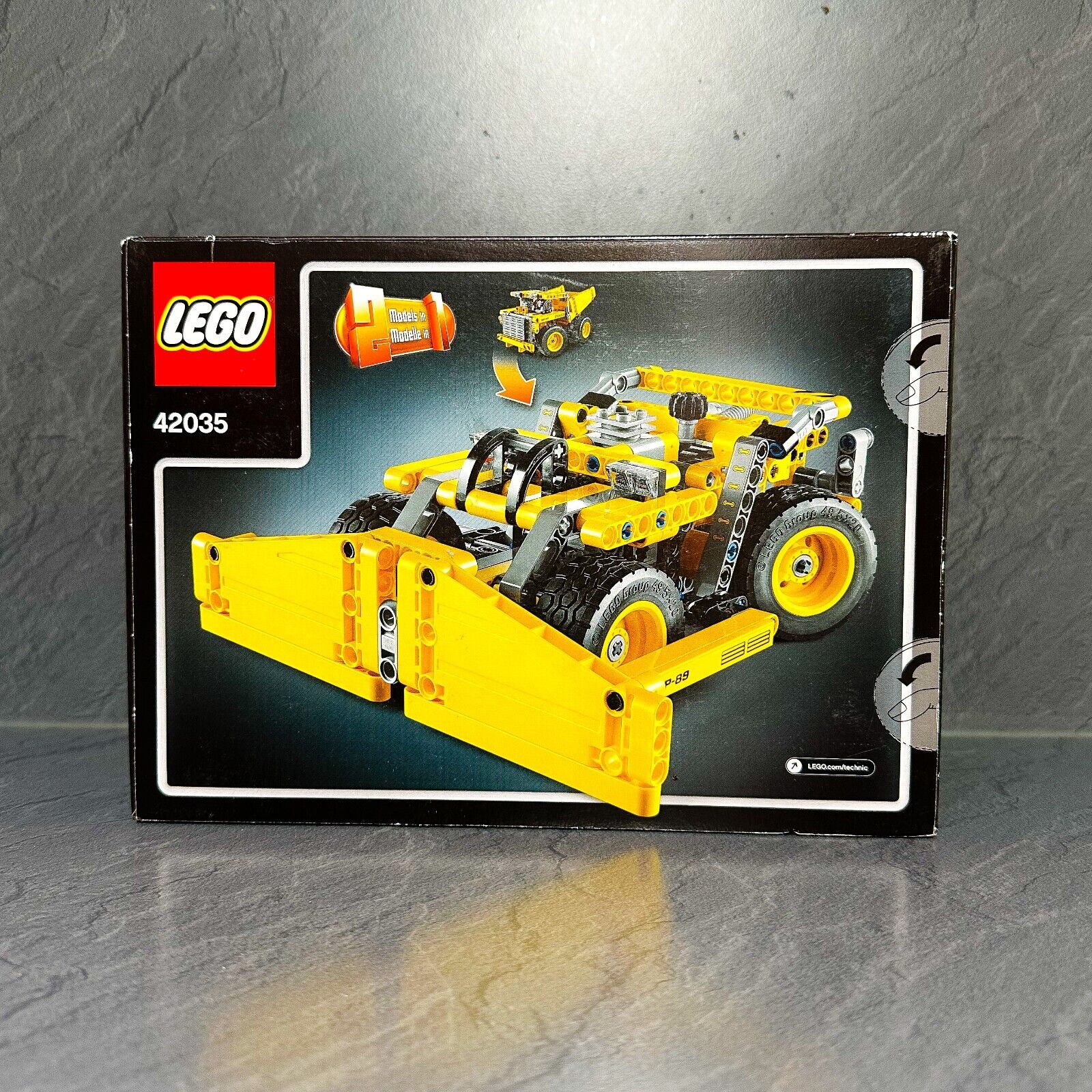Technic 42035 2025