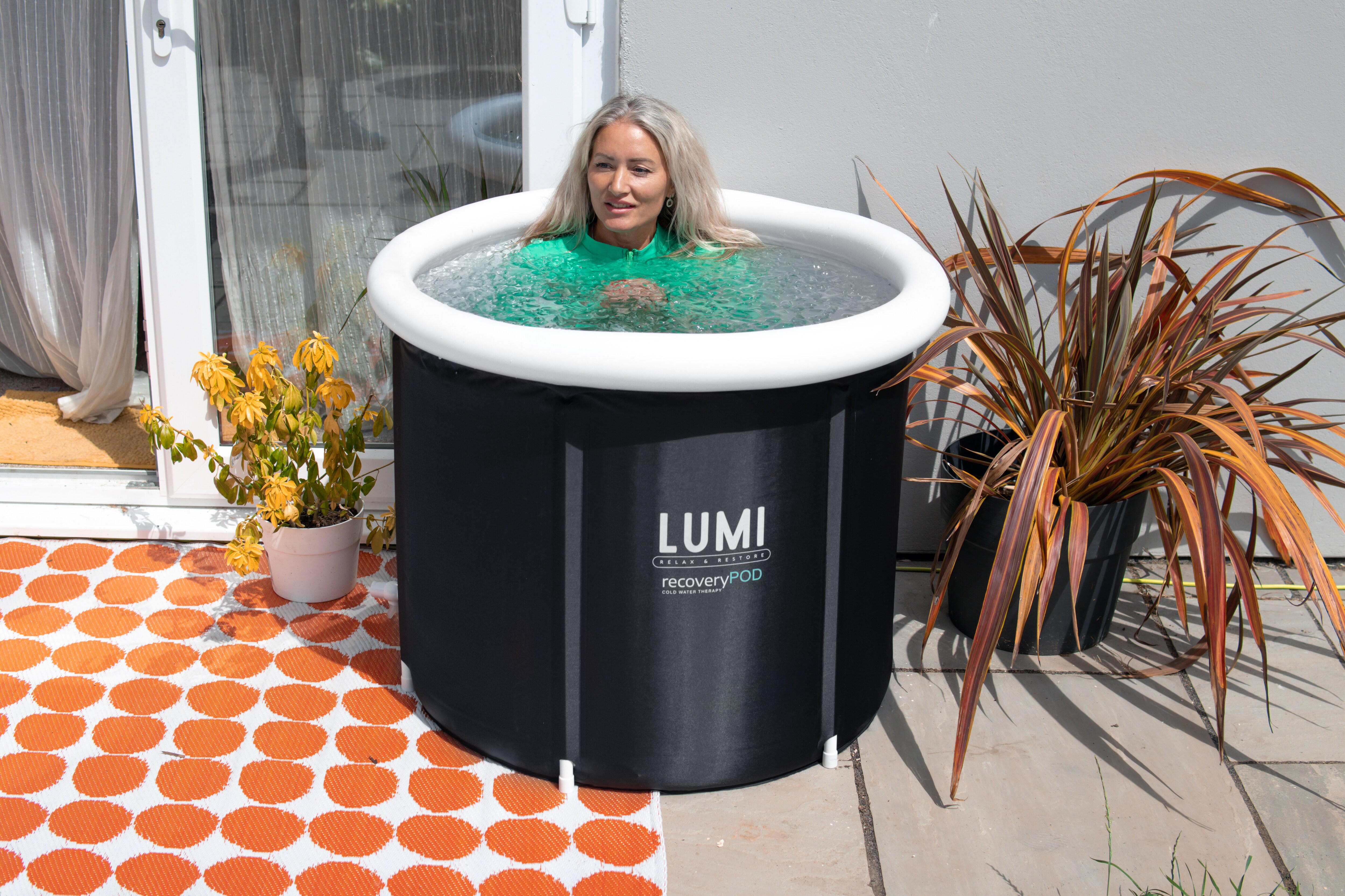 Lumi Therapy Recovery POD 80 x 75 cm buy at Galaxus